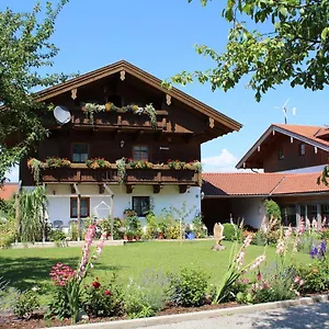 Bei Mutti Apartment